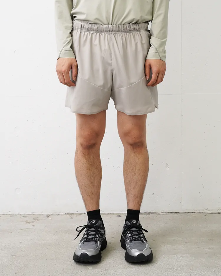 Goldwin 0 / Breathable Active Gleam Shorts / GRAY HAZE (GH)