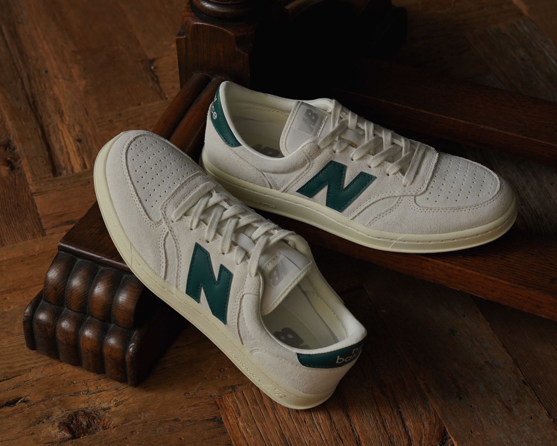 NEW BALANCE (ニューバランス)
